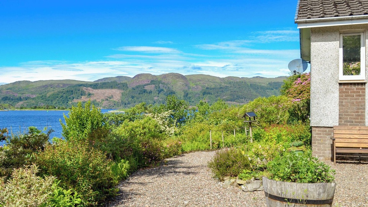 Colintraive Cottage | 4 bedroom accommodation in Colintraive, near Dunoon