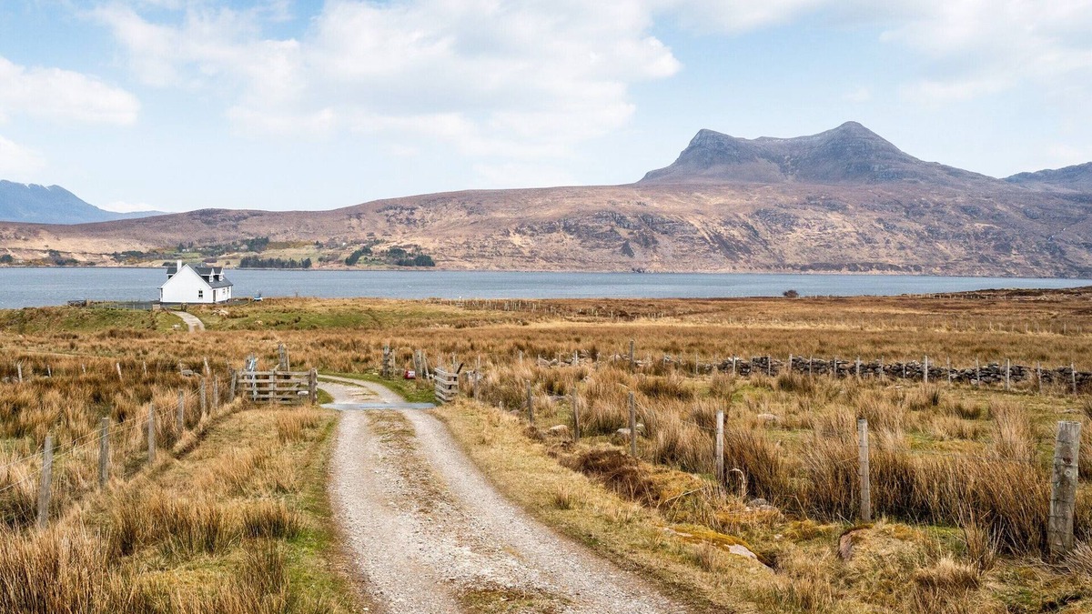 Drumchork Cottage | 4 bedroom accommodation in Dundonnell