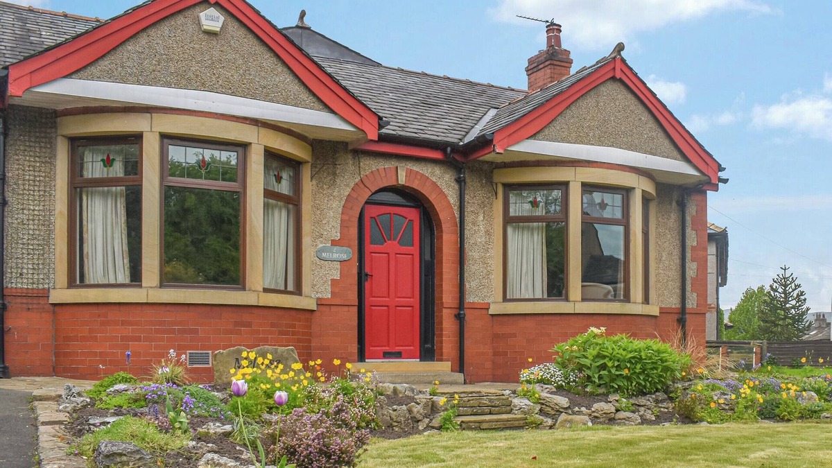 Clitheroe Cottage | 4 bedroom accommodation in Clitheroe