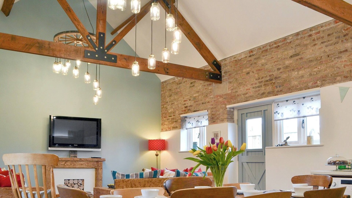 Mappleton Cottage | 4 bedroom accommodation in Driffield, near Bridlington