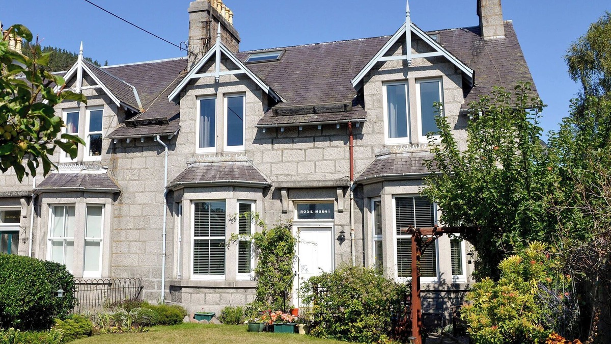Ballater Cottage | 4 bedroom accommodation in Ballater