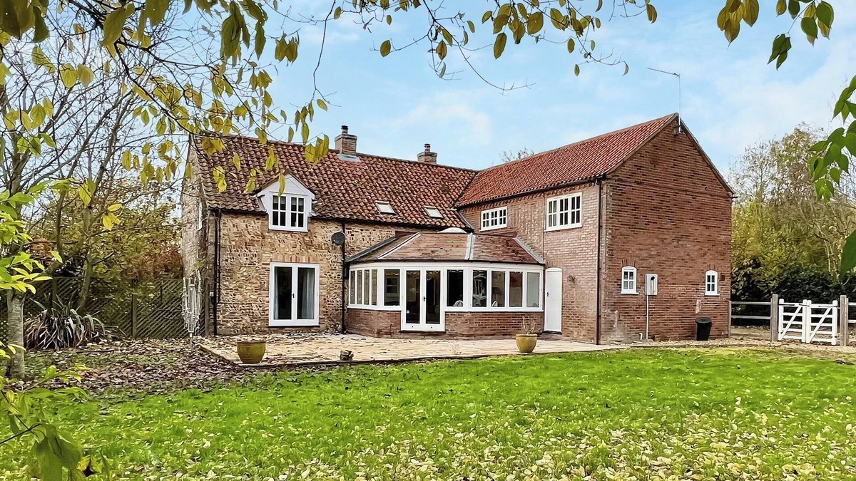 King's Lynn Cottage | 4 bedroom accommodation in Eastmoor