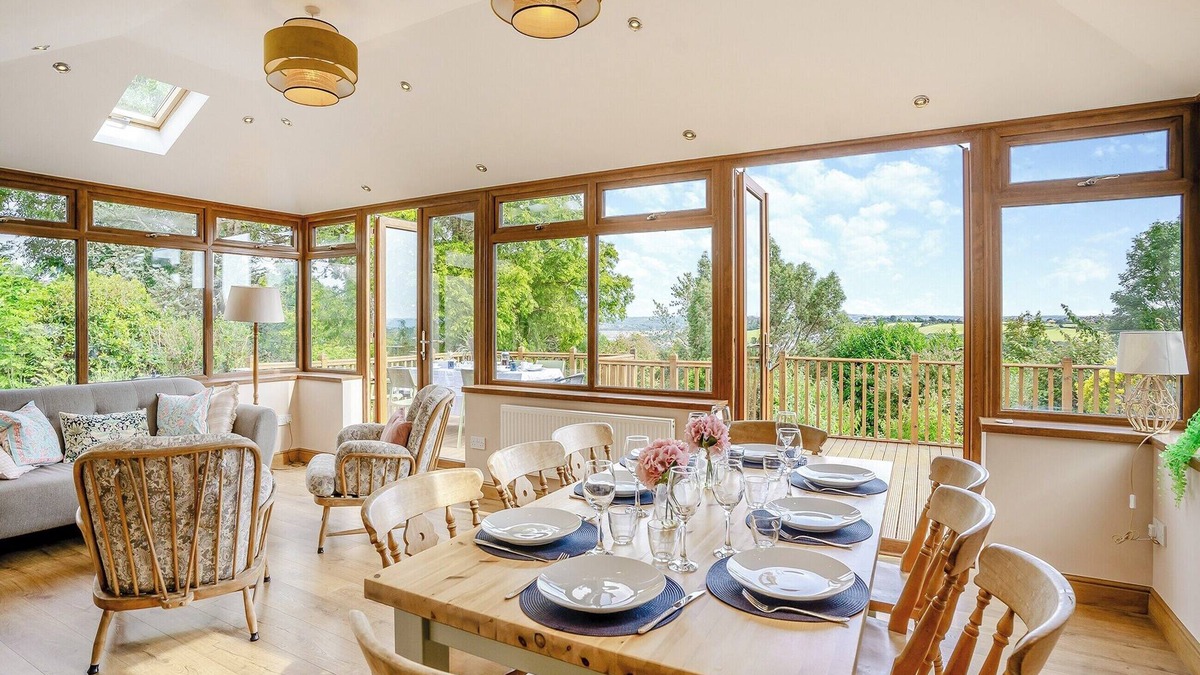 Llanelli Cottage | 4 bedroom accommodation in Llanelli