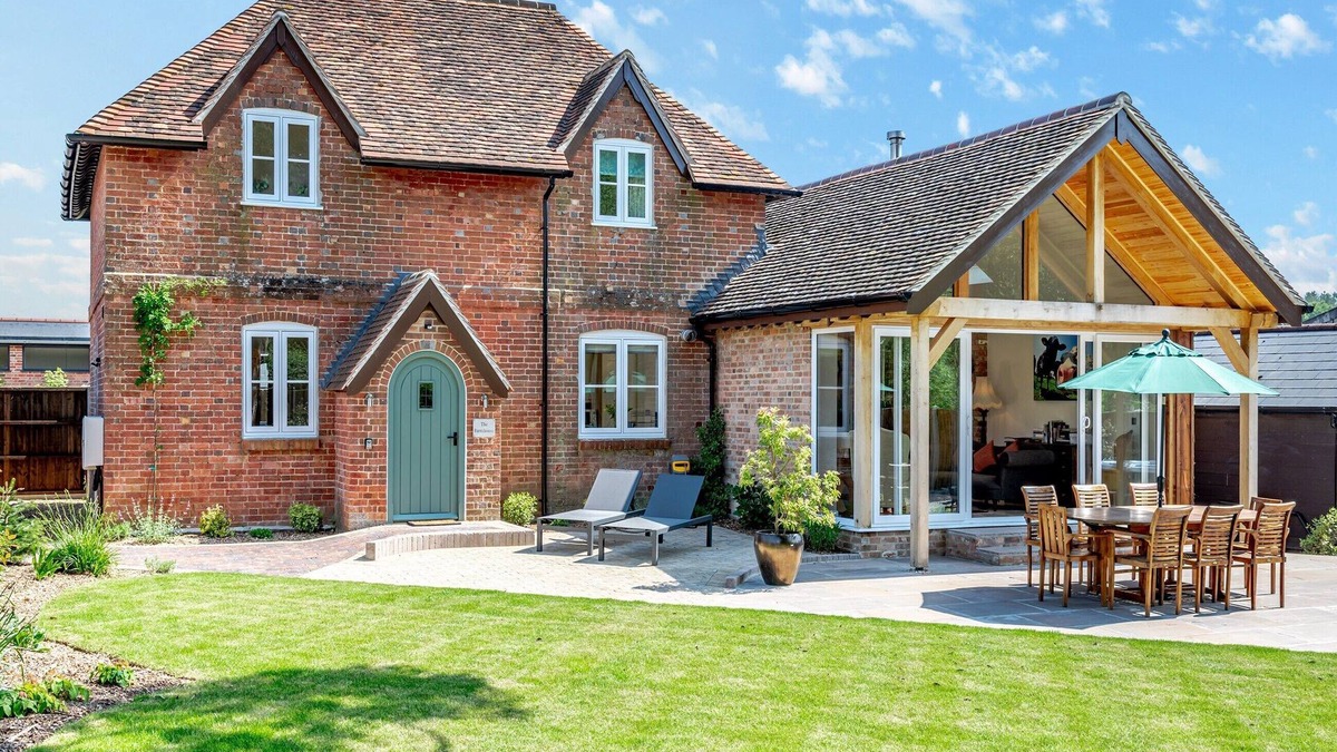Wimborne Cottage | 4 bedroom accommodation in Wimborne