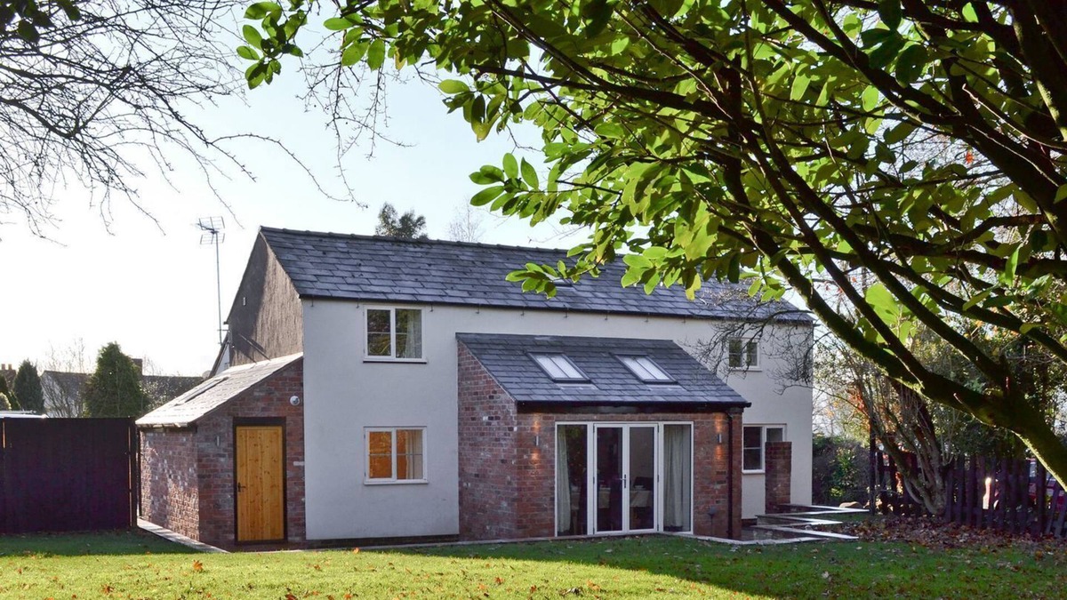 Helsby Cottage | 4 bedroom accommodation in Alvanley, near Frodsham