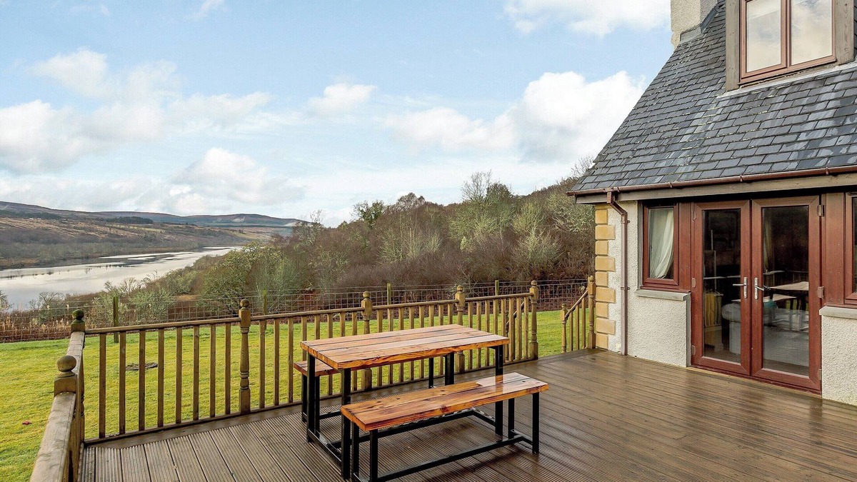 Lairg Cottage | 4 bedroom accommodation in Linside