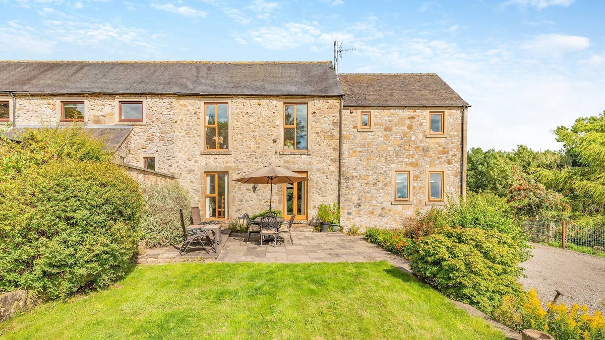 Hopton Cottage | 4 bedroom accommodation in Hopton, near Wirksworth