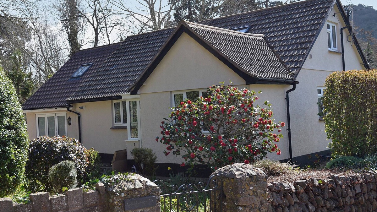 Dunster Cottage | 4 bedroom accommodation in Dunster, near Minehead