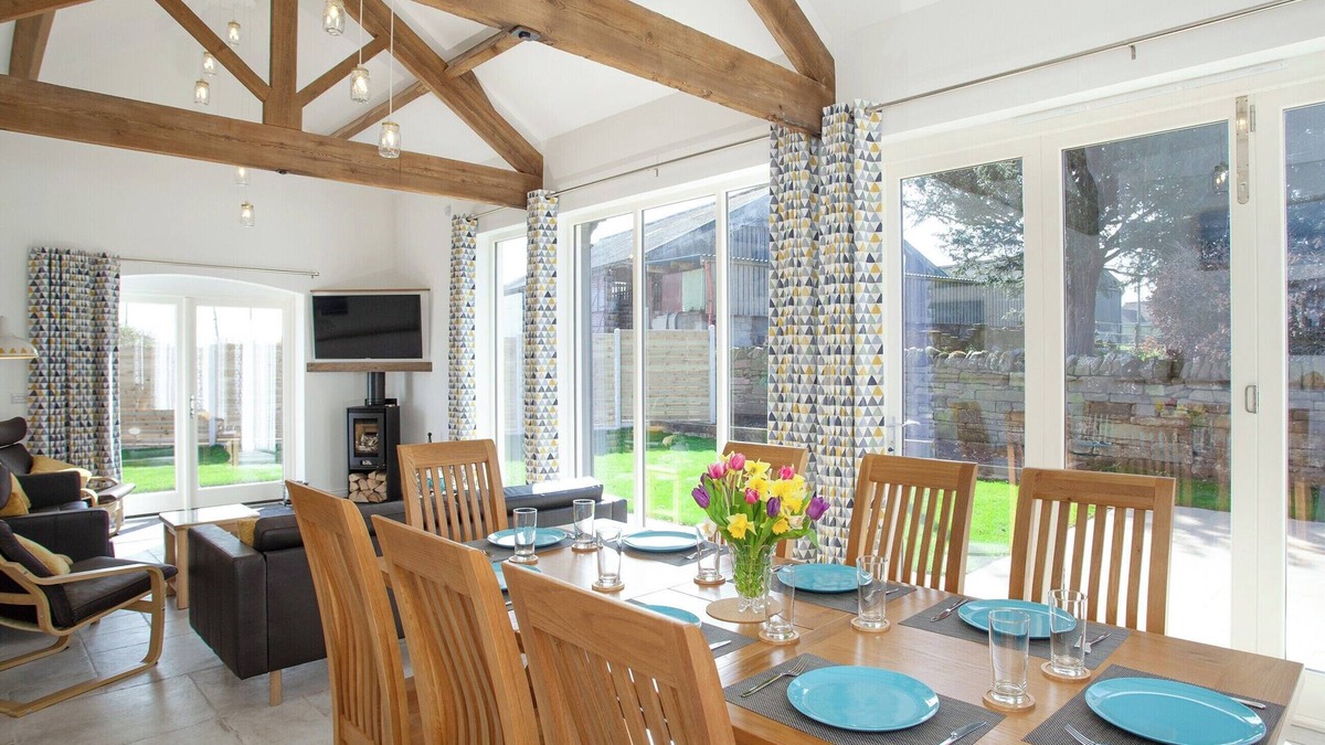 Sugnall Cottage | 4 bedroom accommodation in Slindon, near Eccleshall