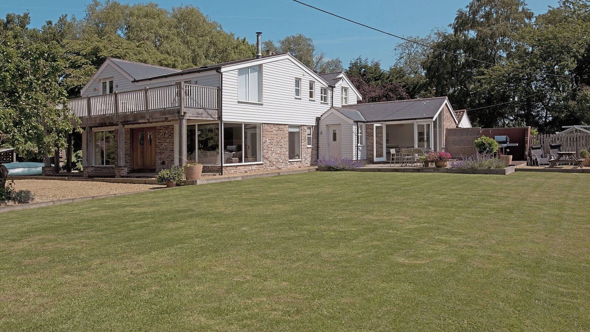 Irstead Cottage | 4 bedroom accommodation in Aylsham