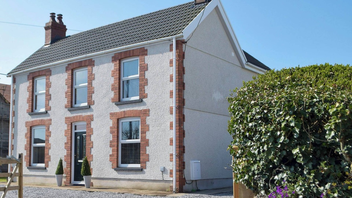 Scurlage Cottage | 4 bedroom accommodation in Gower