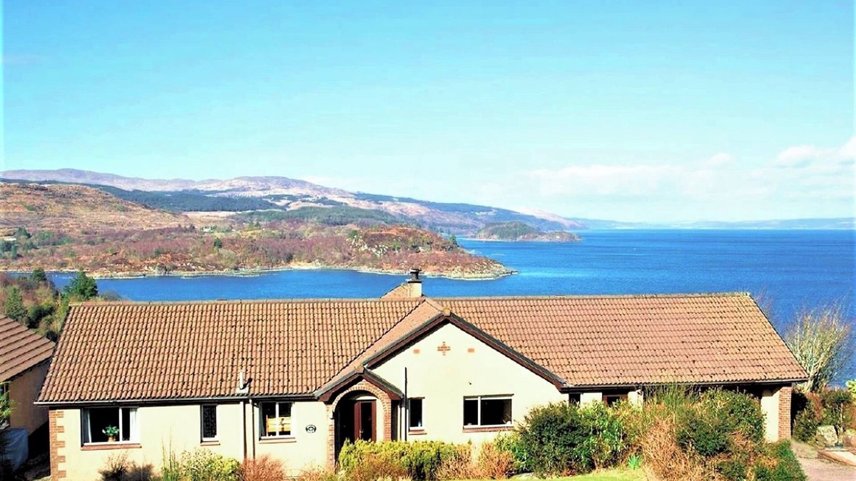 Tarbert Cottage | 4 bedroom accommodation in Tarbert