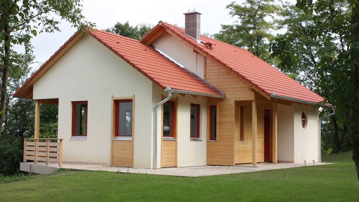 Szolad Villa | 4 bedroom accommodation in Szólád