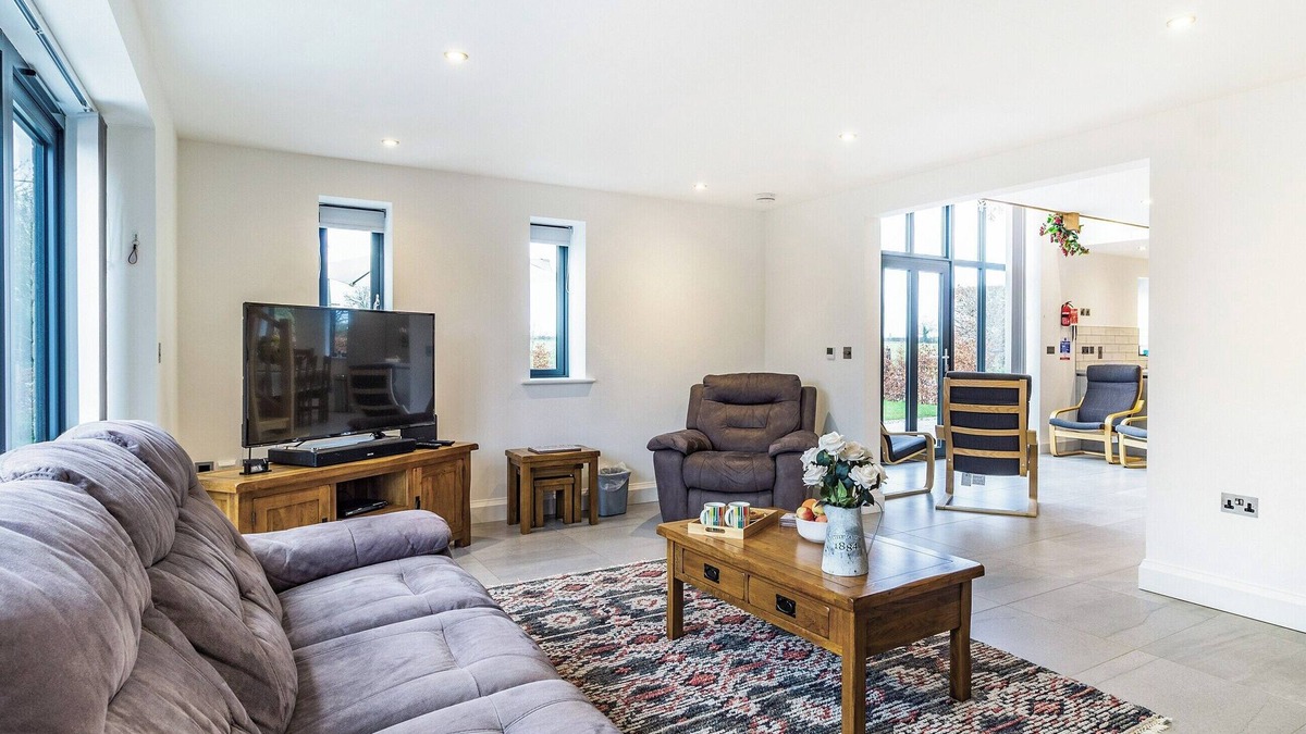 Ely Cottage | 4 bedroom accommodation in Wicken, near Soham