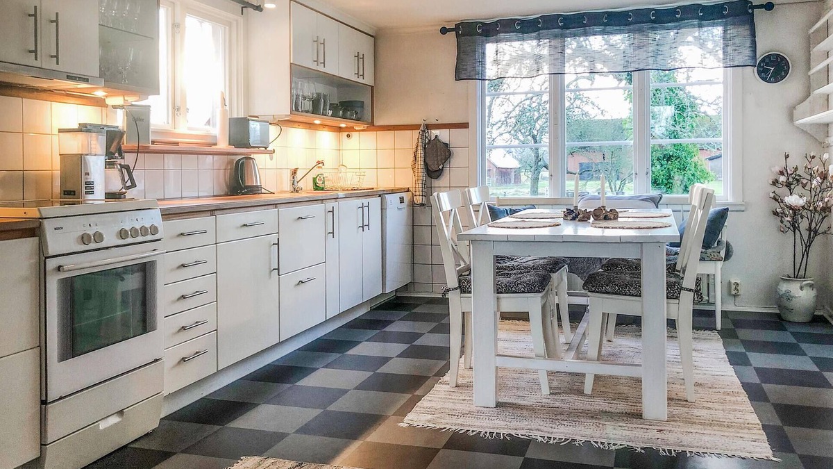 Hagaby House | 4 bedroom accommodation in Löttorp