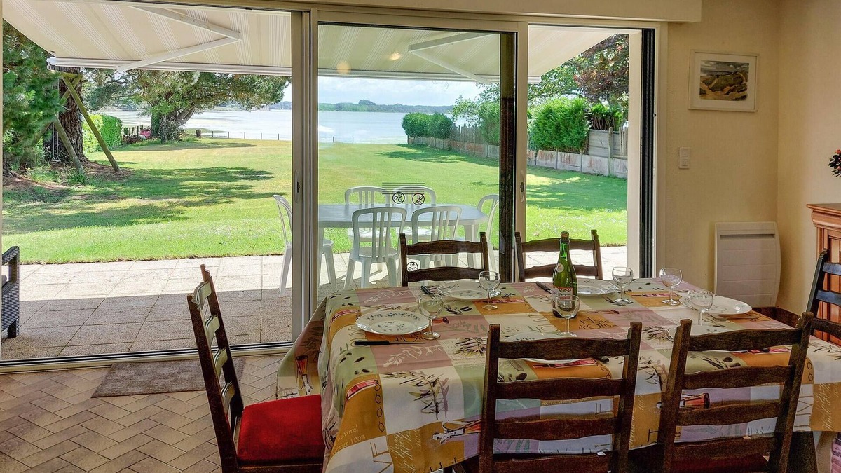Locoal-Mendon House | 4 bedroom amazing home in Locoal-Mendon