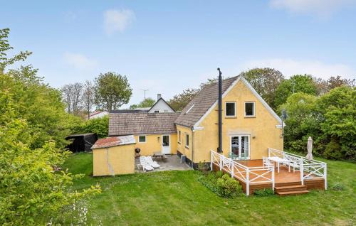 Østermarie House | 4 Bedroom Amazing Home In Østermarie