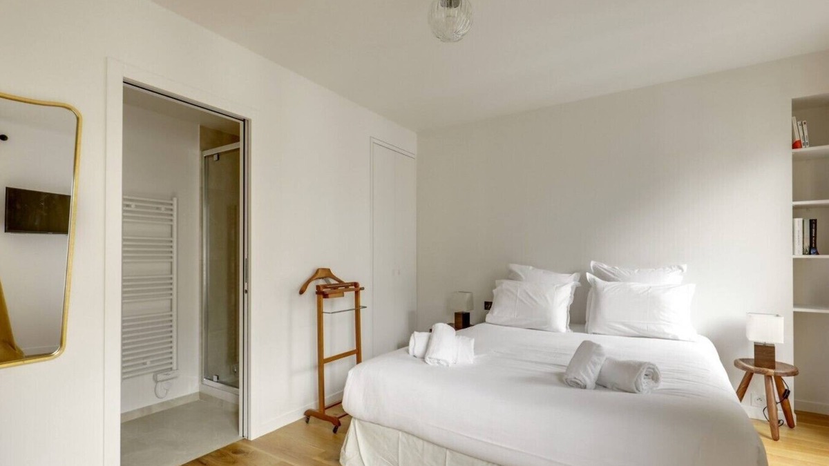 Quartier du Mail Apartment | 4 bedroom apartment in the 2nd district of Paris