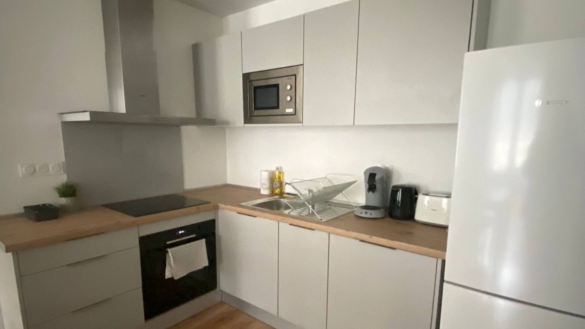 La Madeleine Apartment | 4 bedroom apartment, spacious and bright