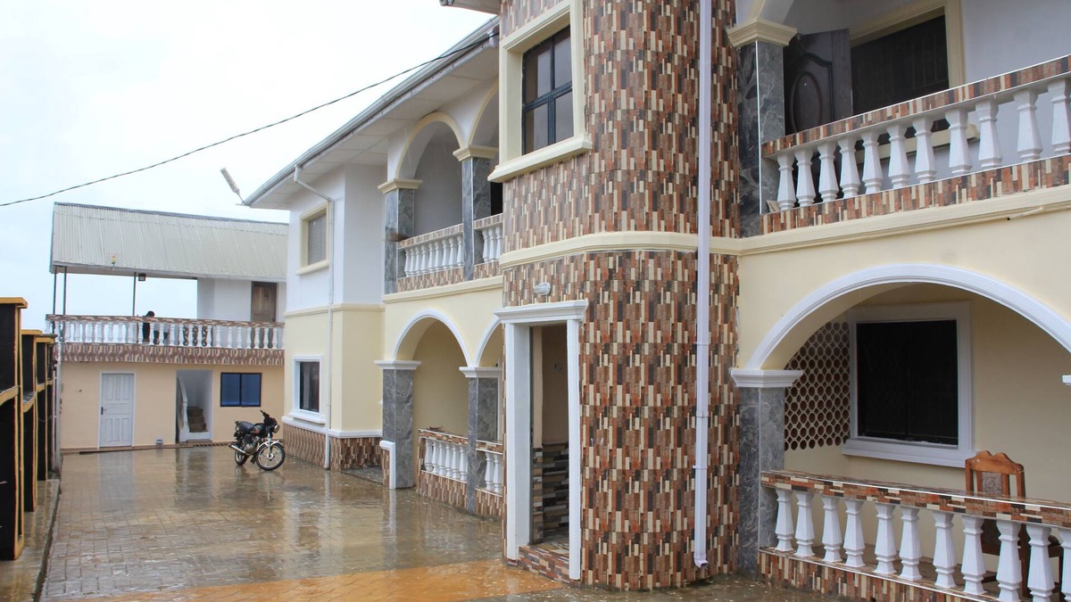 Owo Apartment | 4 bedroom Apartment with 24hrs power supply, in the heart of Owo, Ondo state
