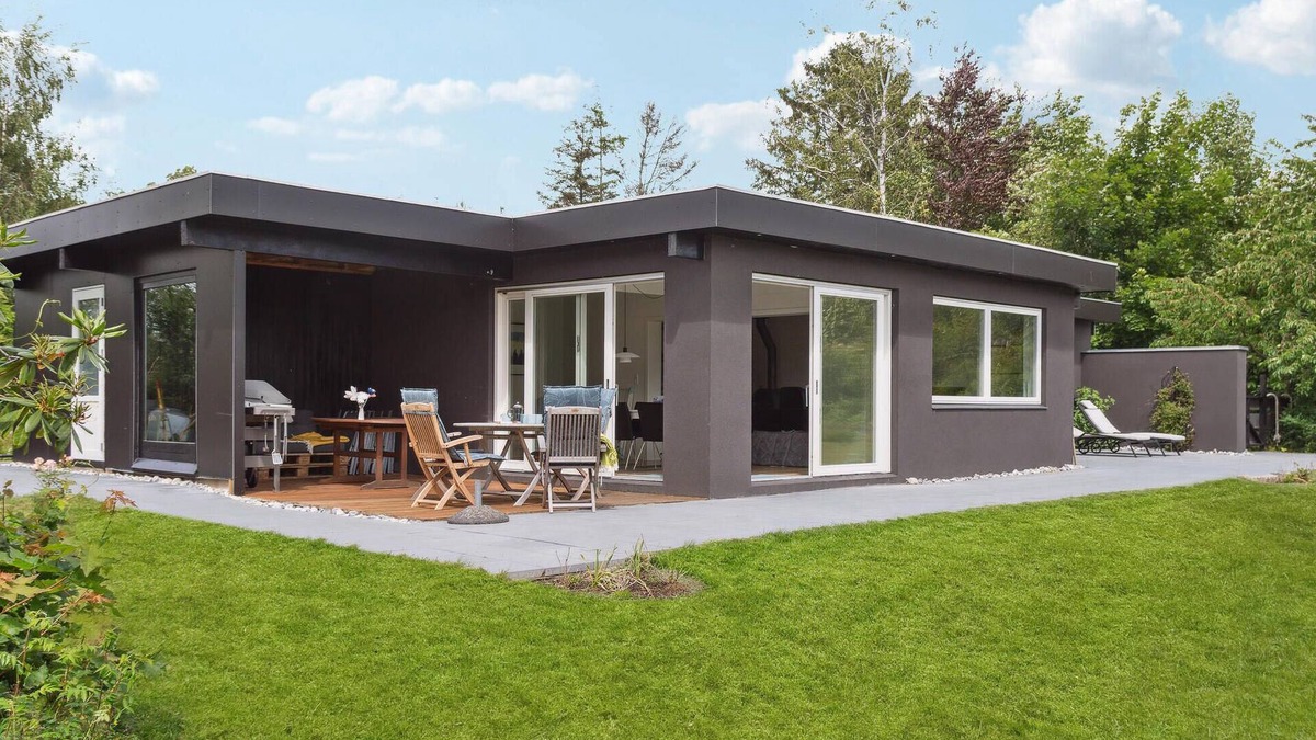 Dronningmolle House | 4 bedroom awesome home in Dronningmølle