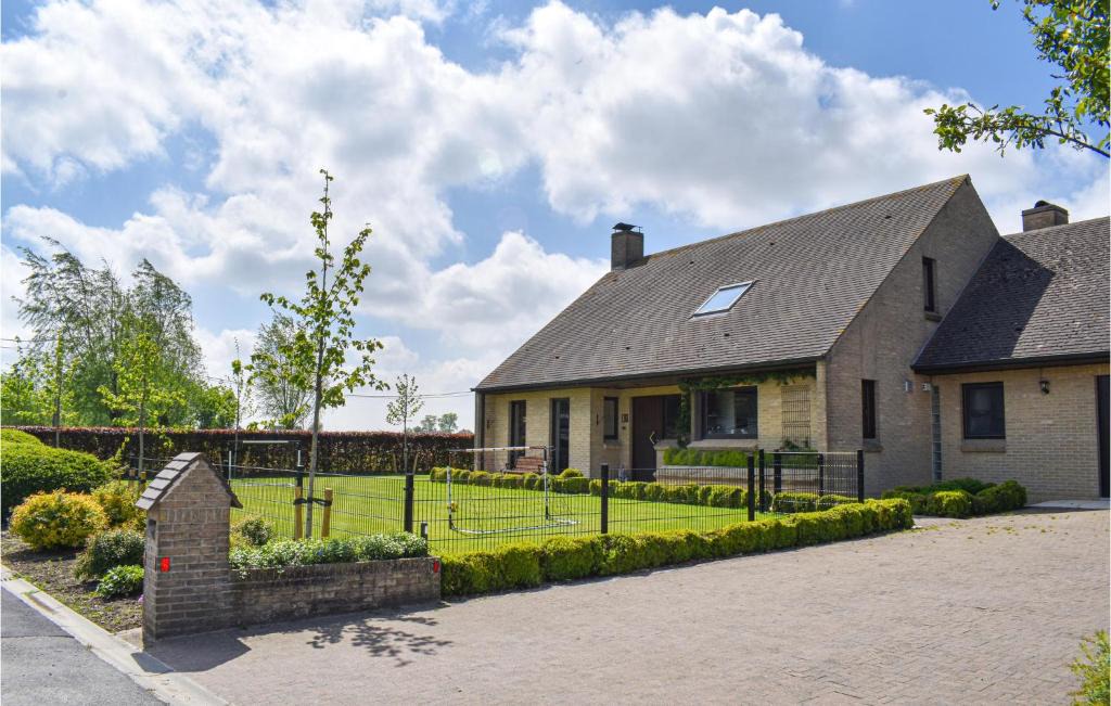 Langemark House | 4 Bedroom Awesome Home In Langemark