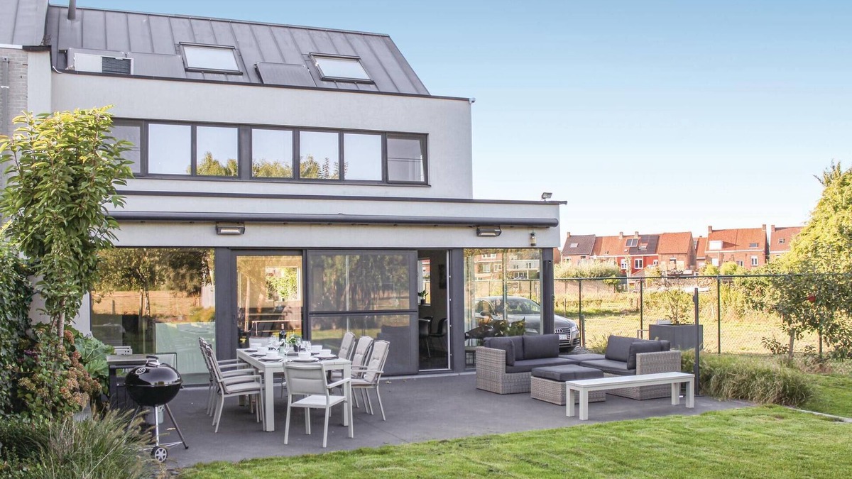 Assebroek House | 4 bedroom awesome home in Brugge