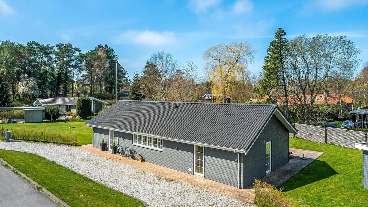 Rageleje House | 4 bedroom awesome home in Vejby
