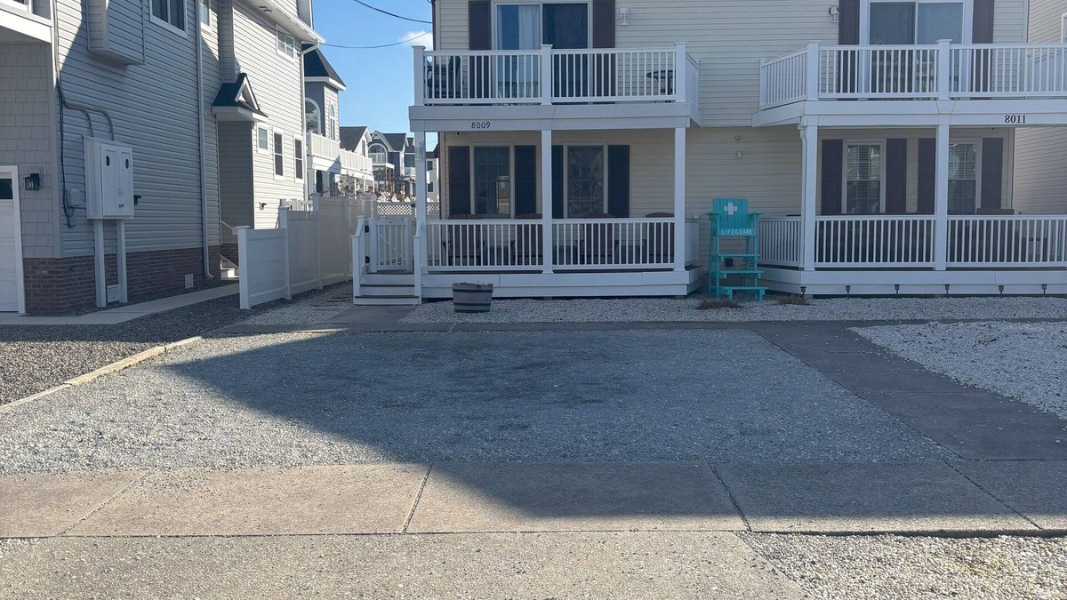 Townsend's Inlet Condo | 4-bedroom Beach Block Condo in Townsend Inlet! Perfect location! Ample parking!