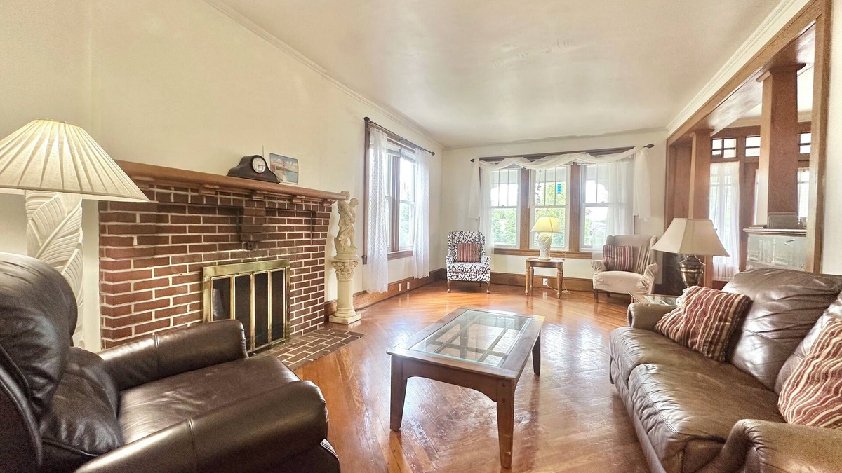 Mechanicsville House | 4 Bedroom Beautiful Home Steps Away from Geisinger