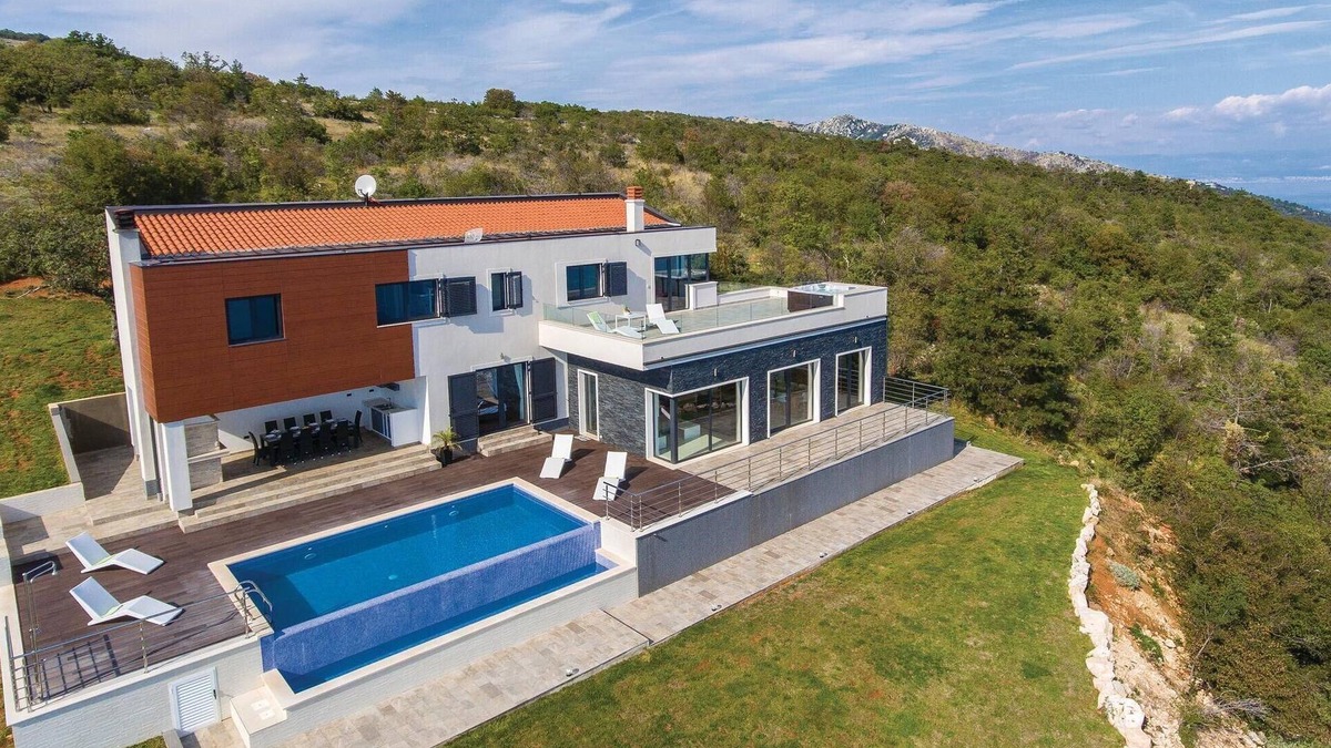 Ripenda Kosi House | 4 bedroom beautiful home in Labin