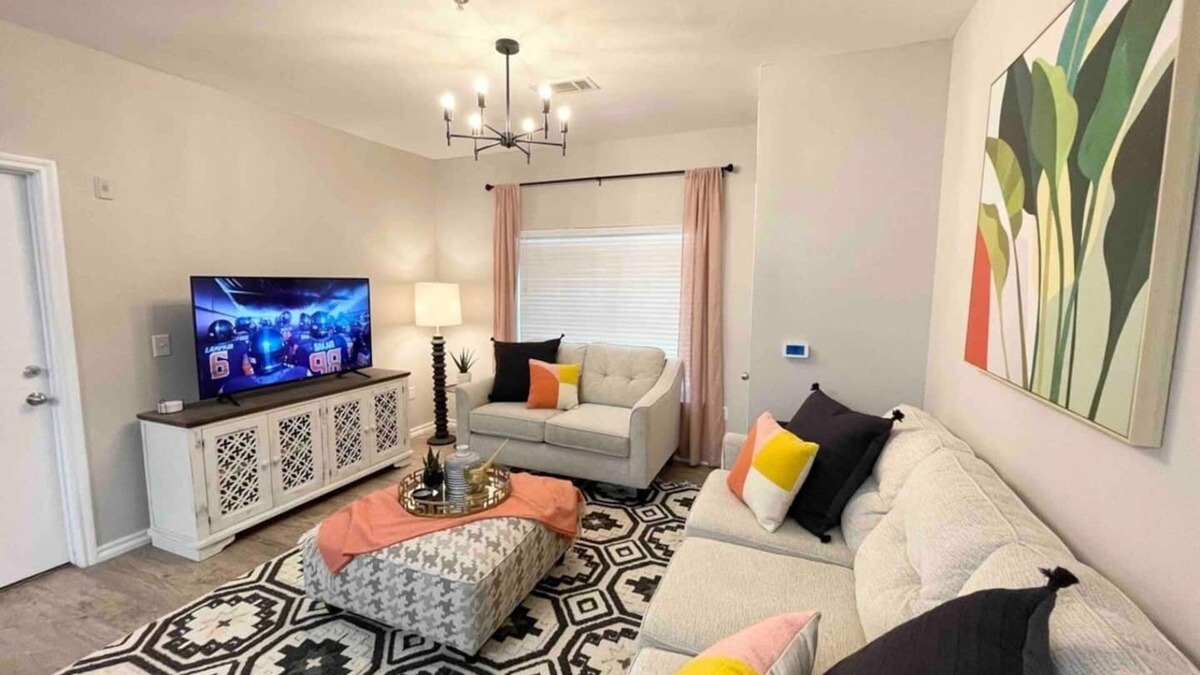 Stillwater Condo | 4 Bedroom Campus Condo with Pool