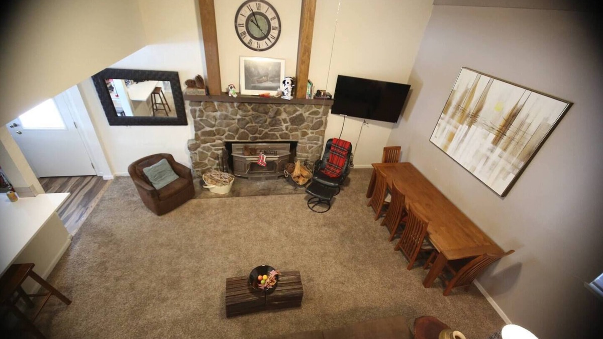 Truckee Ski Chalet | 4 Bedroom Chalet at Donner Lake. Monthly during Summer and Holidays.