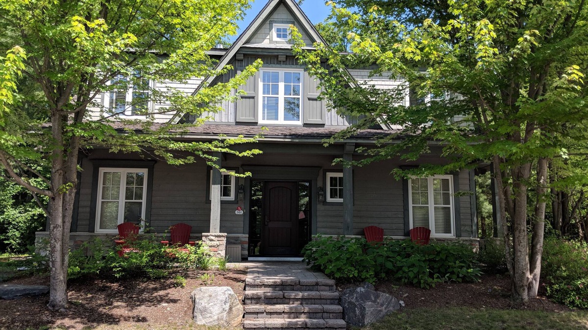 Seguin Cottage | 4 Bedroom Cottage at Rocky Crest Golf Resort