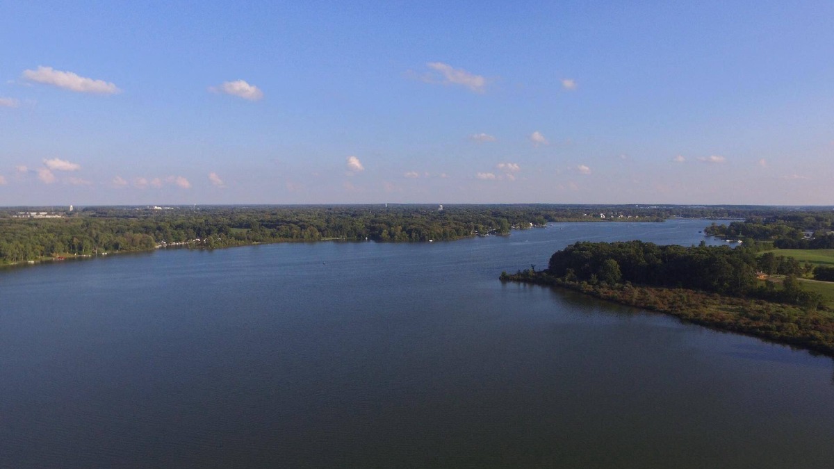 Coldwater Cottage | 4-bedroom cottage on wonderful Randall Lake, Coldwater, Michigan