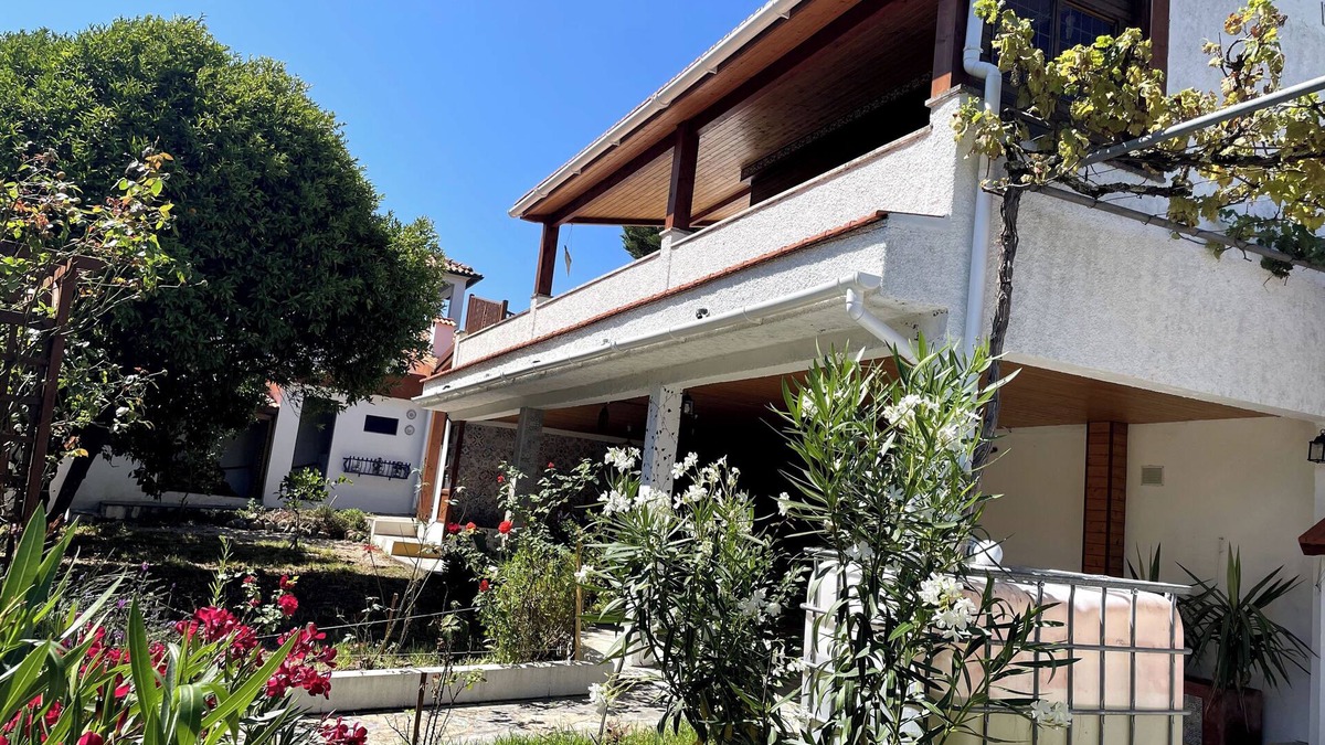 Penela House | 4-bedroom country house in charming Penela with AC
