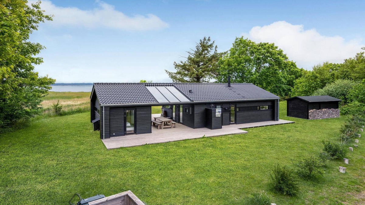 Boeslum House | 4 bedroom cozy home in Juelsminde