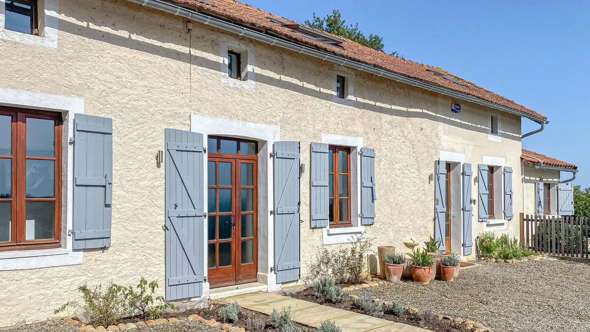 Monfaucon House | 4 bedroom cozy home in Monfaucon