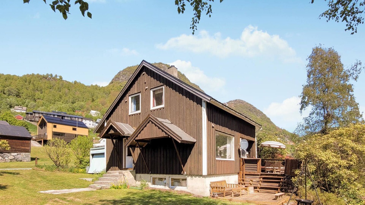 Roldal House | 4 bedroom cozy home in Røldal