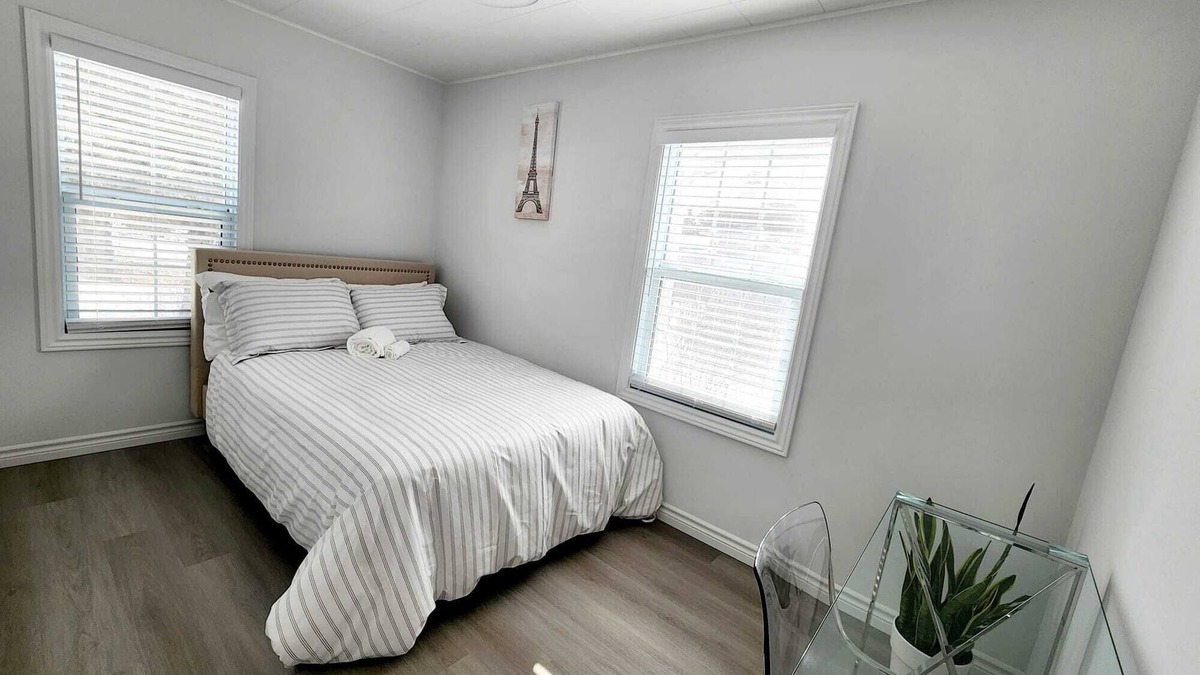 Algoma District House | 4 Bedroom Dream, No Place like Soo Villa