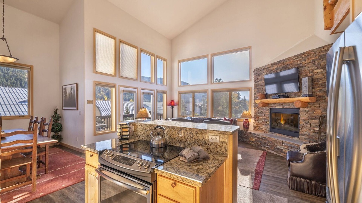 Keystone House | 4 Bedroom Duplex in Keystone Ski Area with Private Hot Tub