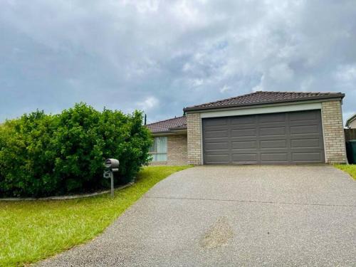 Drewvale House | 4 bedroom Entire house in Drewvale.