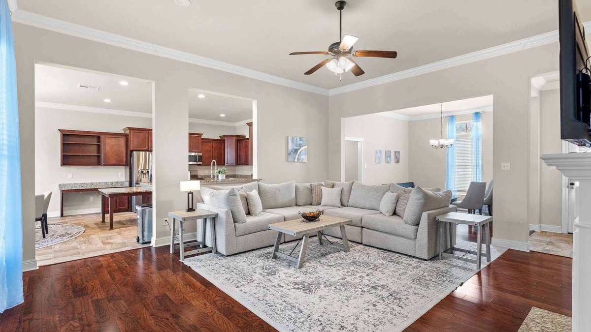 Lake Charles House | 4 Bedroom Family Home in Lake Charles,La