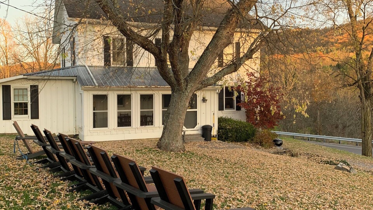 Coburn House | 4-bedroom farm house in Coburn with WiFi on beautiful 100 acre. n