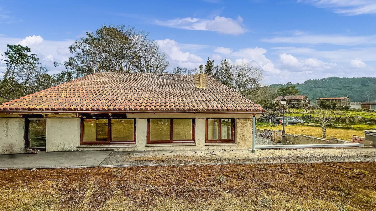 Lousame House | 4 bedroom gorgeous home in Lousame