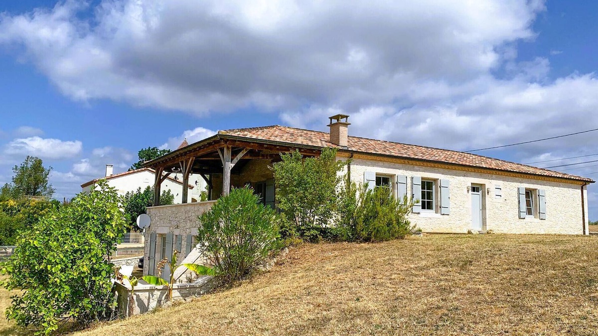 Anthe House | 4 bedroom gorgeous home in Anthé