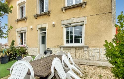 Jarnac House | 4 Bedroom Gorgeous Home In Jarnac