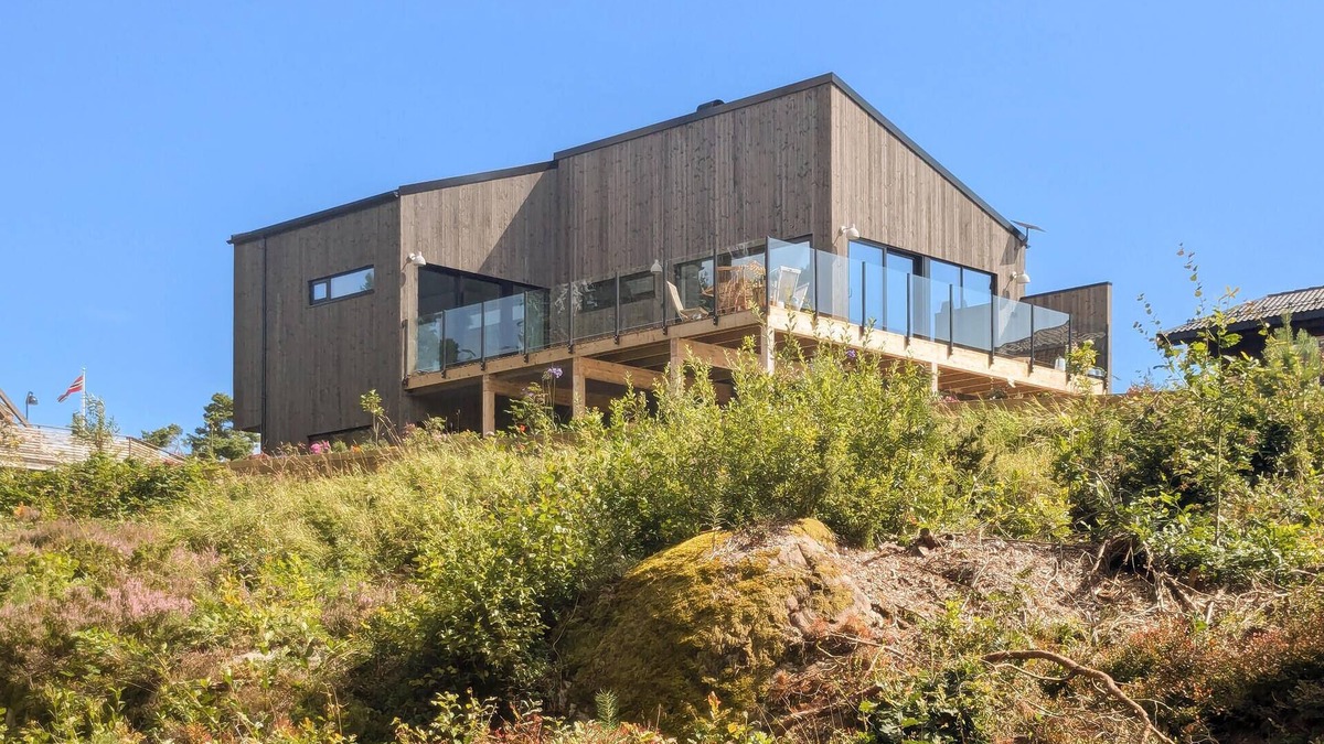 Faervik House | 4 bedroom gorgeous home in Tromøya