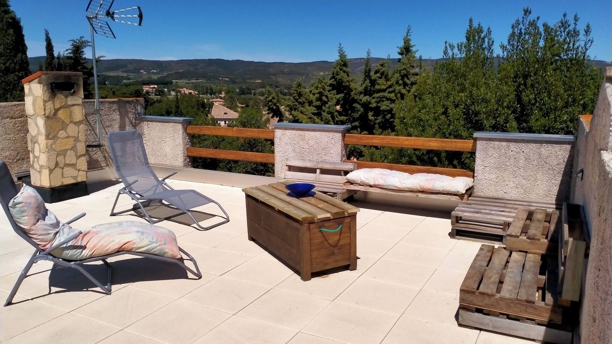 Peyriac-de-Mer House | 4 bedroom holiday home, garden and roof terrace
