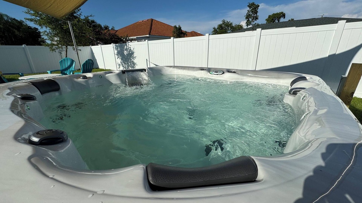 Burnt Store House | 4 bedroom home Hot Tub NW Cape Coral dog friendly